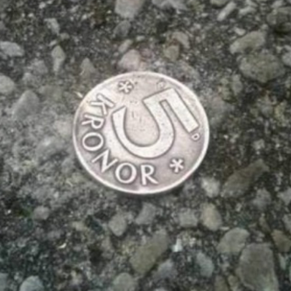 Profile Picture of Allen Khachikyan (@allenk) on Poshmark