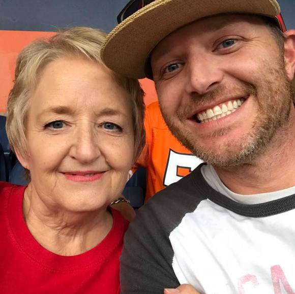 Profile Picture of Jerri Walker (@jerriw1959) on Poshmark