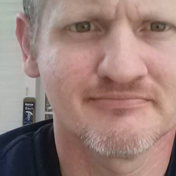 Profile Picture of Shawn Goff (@sgoff2503) on Poshmark