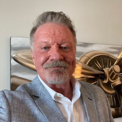 Profile Picture of Darrell Cook (@darrellcook19) on Twitter