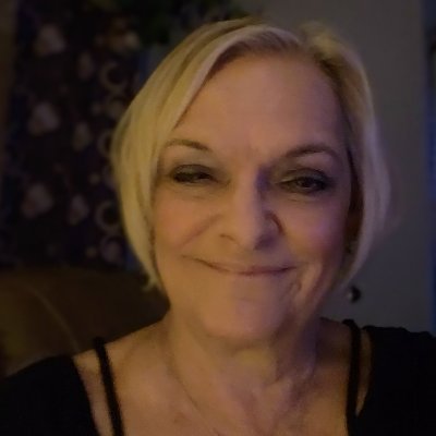 Profile Picture of Donna Pettigrew (@DonnaPettigrew7) on Twitter