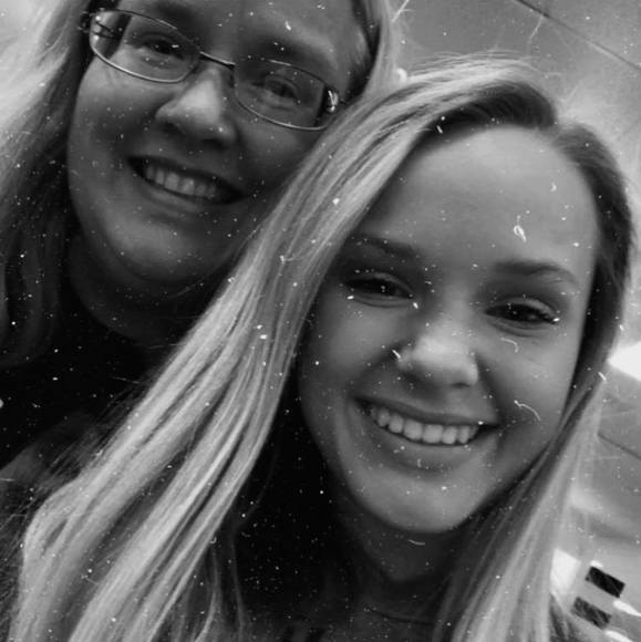 Cheryl Belk - Poshmark Profile Picture of Cheryl Belk (@cherbelk) on Poshmark