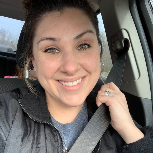 Profile Picture of Carla Ray (@carlaray972) on Poshmark