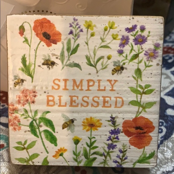 Profile Picture of Laurie Hebert (@hebert5012) on Poshmark