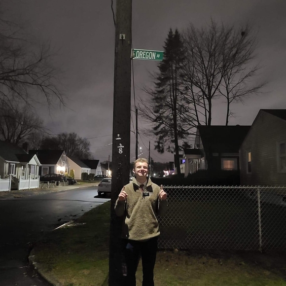 Profile Picture of Gavin Fredinburg (@gavinfredinburg) on Poshmark