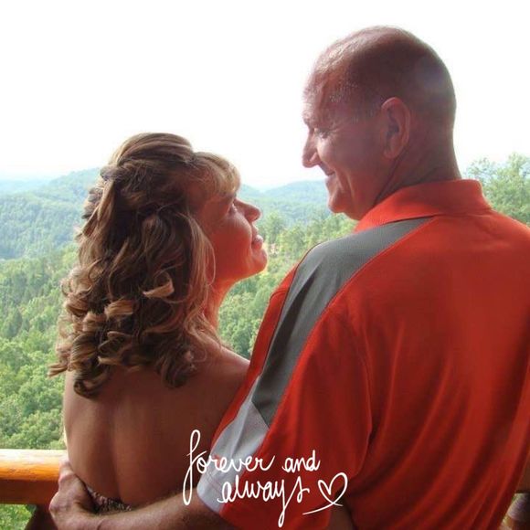 Profile Picture of Lisa Littrell (@lisalittrell) on Poshmark