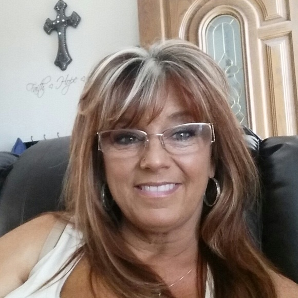 Profile Picture of Tammy Malsack (@_67tammy) on Poshmark