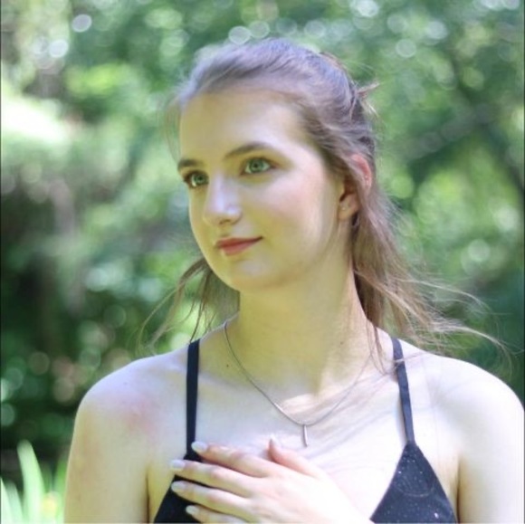 Profile Picture of Alice Blondeau (@aliceblondeau) on Poshmark