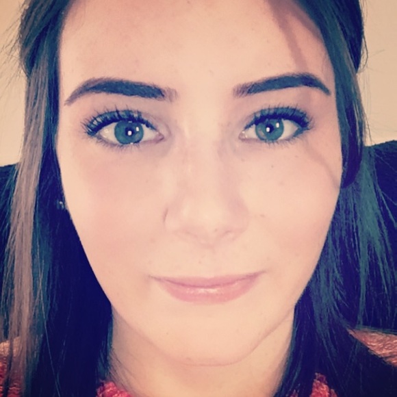 Meghan Adair - Poshmark Profile Picture of Meghan Adair (@meg_awoman) on Poshmark