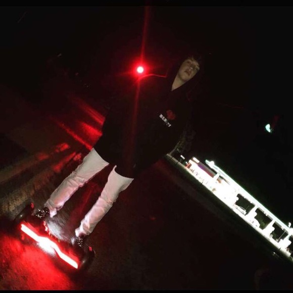 Mitchell Snyder - Poshmark Profile Picture of Mitchell Snyder (@mitchell645706) on Poshmark