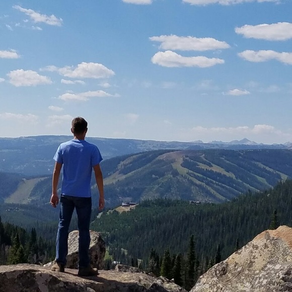 Profile Picture of Andrew Ivans (@andrewivans) on Poshmark