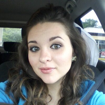 Profile Picture of Leslie Burnett (@lesliecb1121) on Twitter