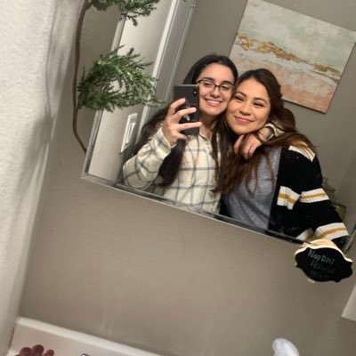 Profile Picture of J Lara (@_jackeline24) on Twitter