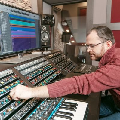 Profile Picture of Alexander Turok (@turokmusic) on Twitter