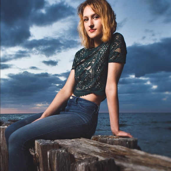 Profile Picture of Aria Davis (@ariadavis) on Poshmark