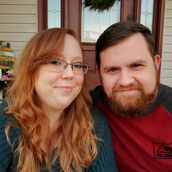 Profile Picture of Felicia Teubert (@she3lf22) on Poshmark