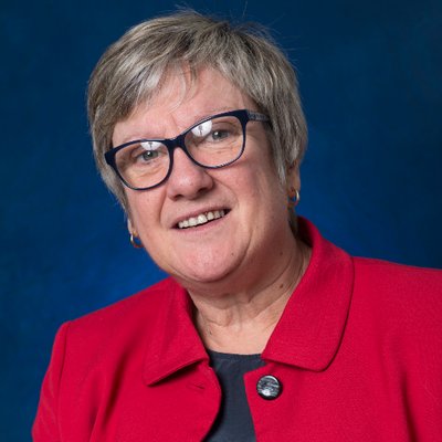 Profile Picture of Dr. Robin Price (@robinaprice) on Twitter