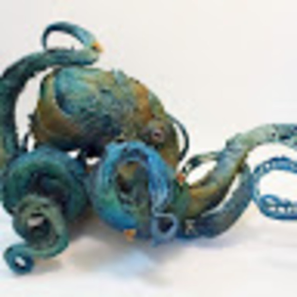 Profile Picture of Jennifer Daros (@jenny_moppet) on Poshmark