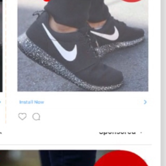 Profile Picture of Hannah Grandy (@shoeshoppinggg) on Poshmark