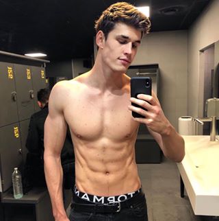 Profile Picture of Jason Perr (@jason.perr.14) on Facebook