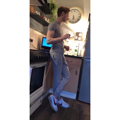 Profile Picture of Tom.Irving  🎩 (@tomirving00) on Twitter