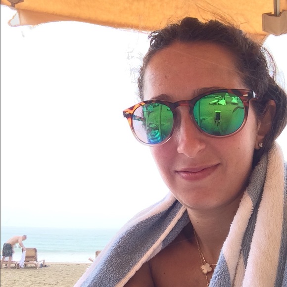 Profile Picture of Erica Kantor (@ericak11) on Poshmark