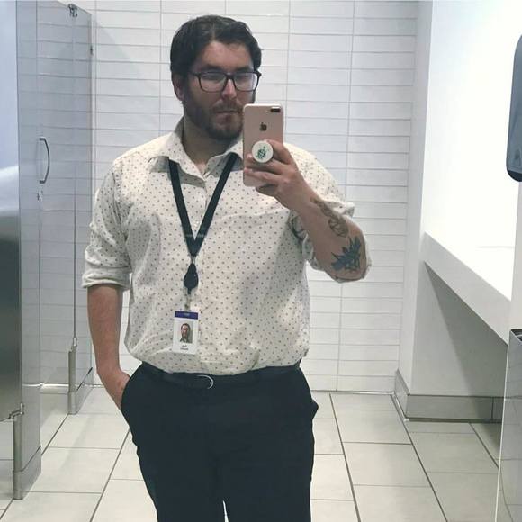 Kyle Stanton - Poshmark Profile Picture of Kyle Stanton (@kylestanton) on Poshmark