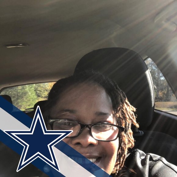 Profile Picture of Debbie Forrest (@debfor66) on Poshmark