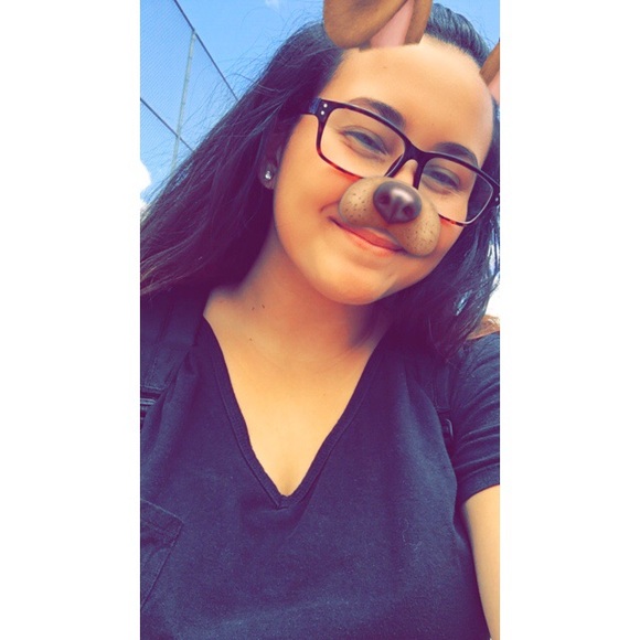 Nicole Goossens - Poshmark Profile Picture of Nicole Goossens (@nxcolegxxssens) on Poshmark