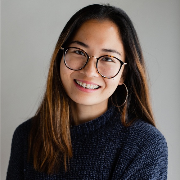 Profile Picture of Hser Htoo (@hsereh25) on Poshmark