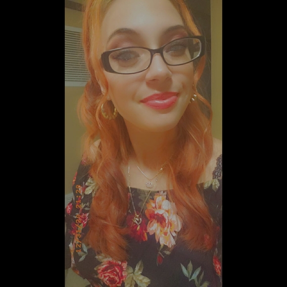 Profile Picture of Mercedes Perez (@cedes4yah) on Poshmark