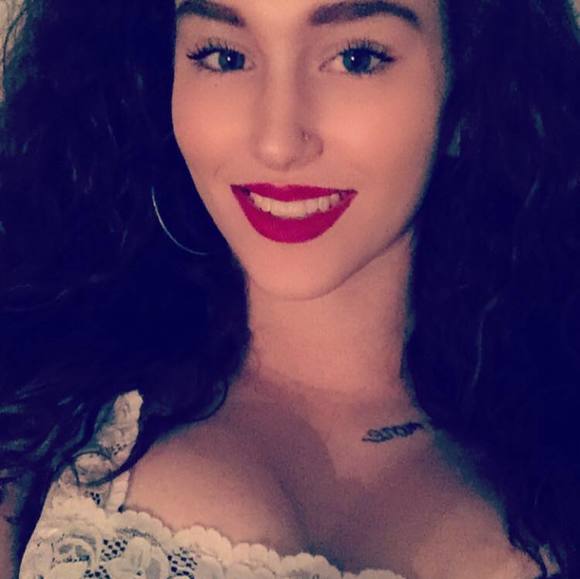 Profile Picture of Kelli Kovacs (@kelli0709) on Poshmark