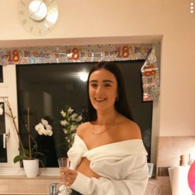 Profile Picture of Jessie Calder (@jessalicecalder) on Twitter