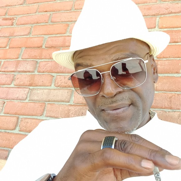 Profile Picture of Keith Hatton (@keithhatton953) on Poshmark