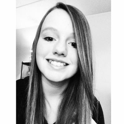 Profile Picture of Olivia Nagy (@livy_elizabeth) on Twitter
