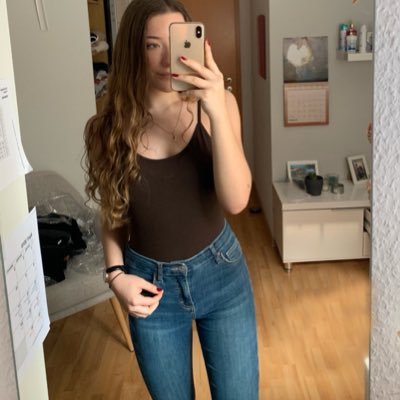 Profile Picture of Lara Arnold (@LaraArn16761898) on Twitter