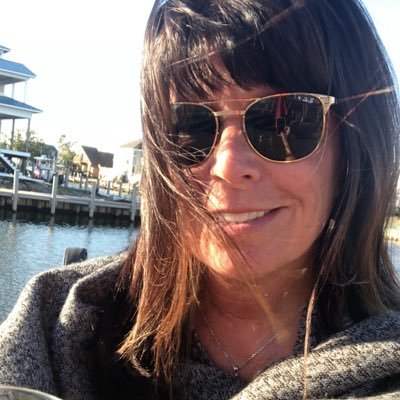 Profile Picture of Micheledb (@MicheleDBeal) on Twitter