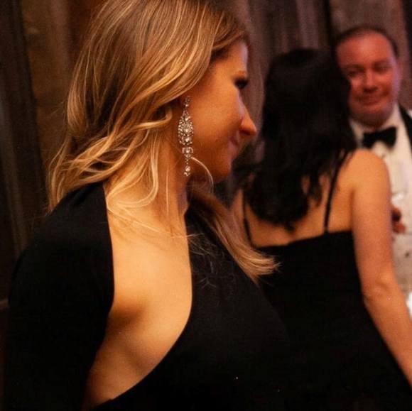 Profile Picture of Kate Bilichenko (@katebilichenko) on Poshmark