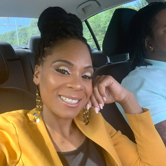 Profile Picture of Catrice Burroughs (@skane6076) on Poshmark