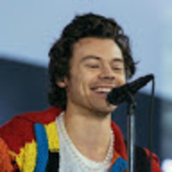 Ava Blahnik - Poshmark Profile Picture of Ava Blahnik (@avablahnik0104) on Poshmark