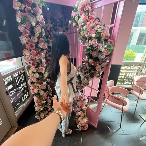 Profile Picture of Chendy Zarandin (@chendyzarandin) on Poshmark