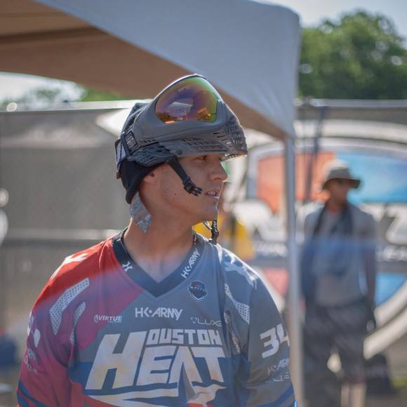 Devon Stuart - Poshmark Profile Picture of Devon Stuart (@devonvck) on Poshmark