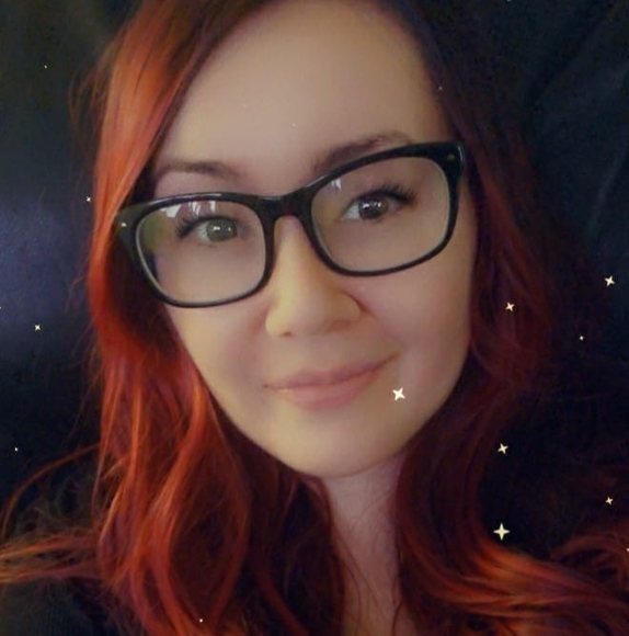 Profile Picture of Tammy Cruise (@tammycruise) on Poshmark