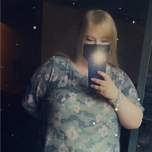 Profile Picture of M Jean (@mjean94) on Poshmark