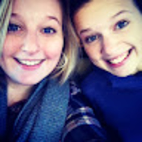 Profile Picture of Paige Mcconachie (@pbarbour16) on Poshmark