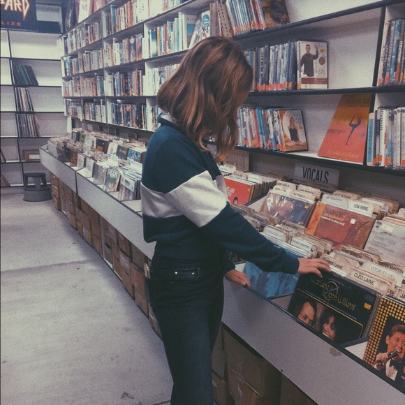 Profile Picture of Chloe Webb (@chloewebb_) on Poshmark