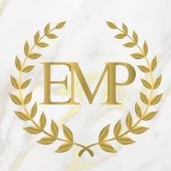 Profile Picture of Aaron Gravitt (@aarongravitt) on Poshmark