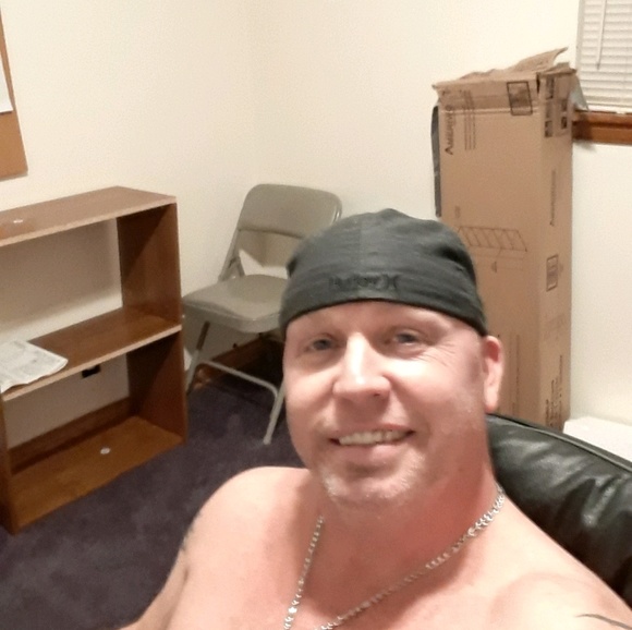 Profile Picture of Scott Carr (@scottyc13) on Poshmark