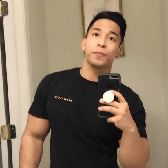 Profile Picture of Michael Leyva (@mike_cool360) on Poshmark