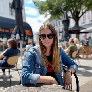 Profile Picture of Julia (@_julianorth) on Instagram